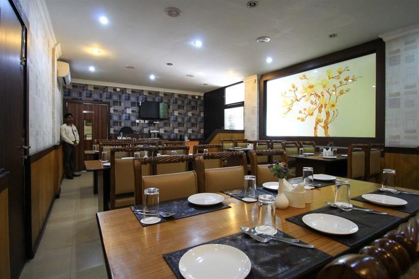 Moments Hotel Kolkata Exterior photo